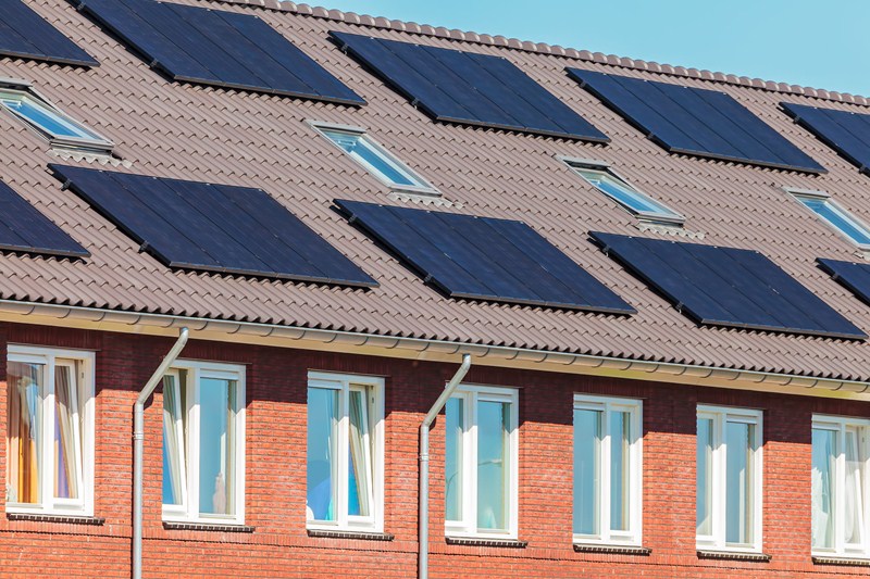 Je bekijkt nu Geen aftrek voorbelasting op bouw woning in verband met plaatsing zonnepanelen op dak